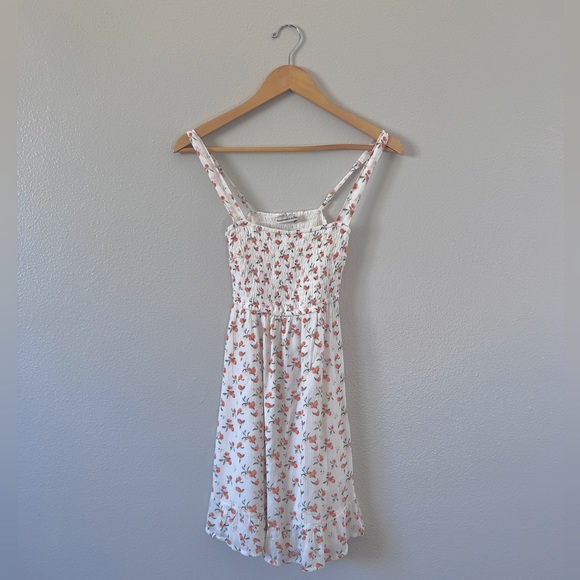 Abercrombie & Fitch Dresses & Skirts - ABERCROMBIE MINI SMOCK DRESS
